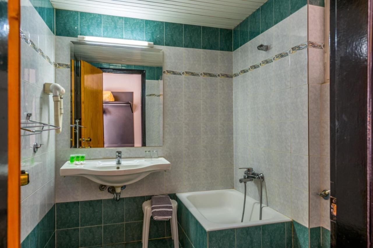 יואנינה Alexios Hotel מראה חיצוני תמונה